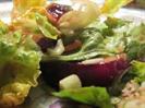 Avocado/blomme-salat med hytteost